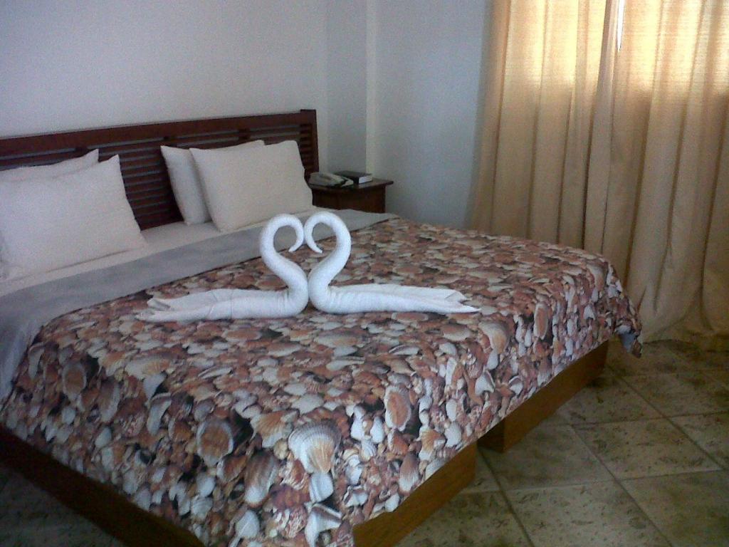 Beachcomber Hotel 2*