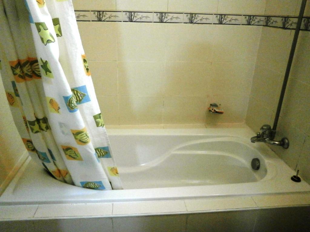 Beachcomber Hotel 2*