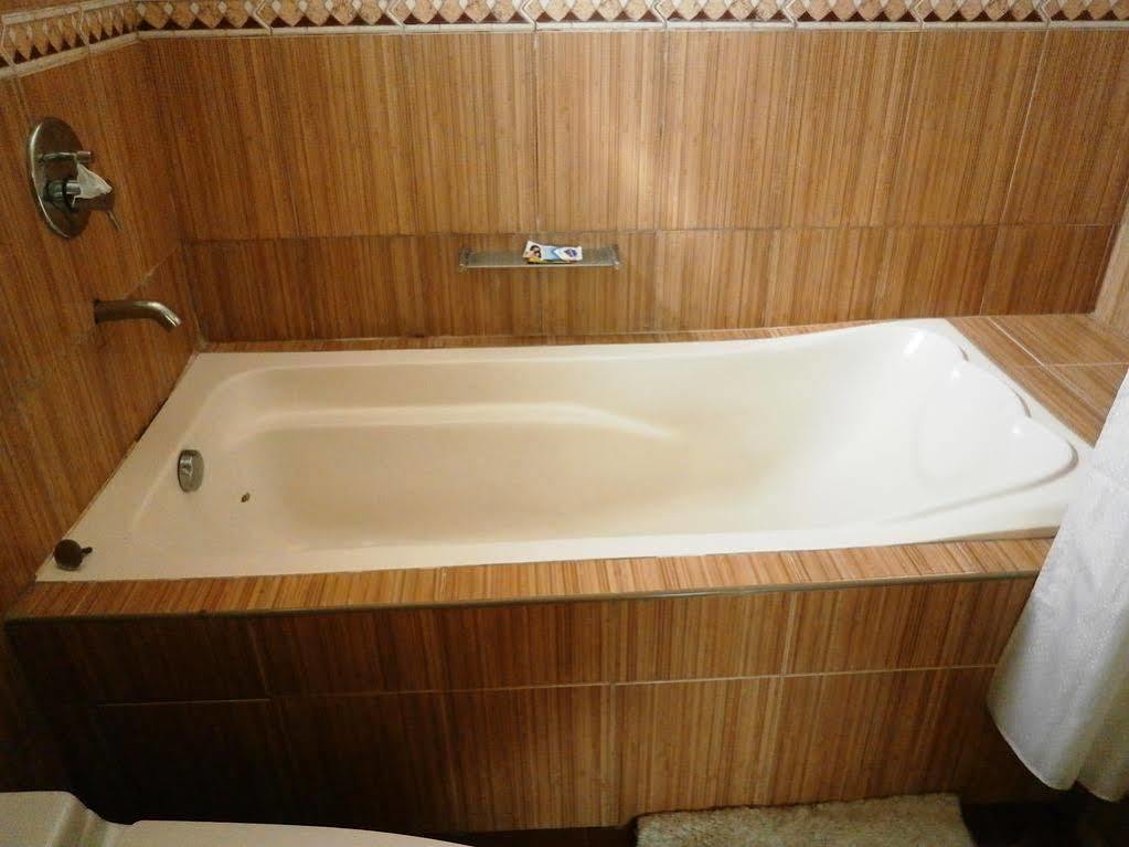Beachcomber Hotel