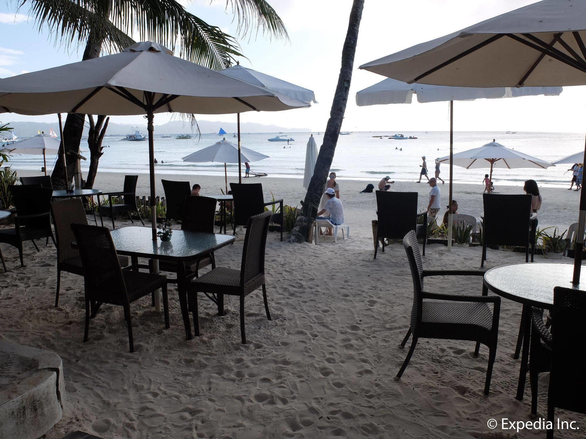 Beachcomber Hotel 2*