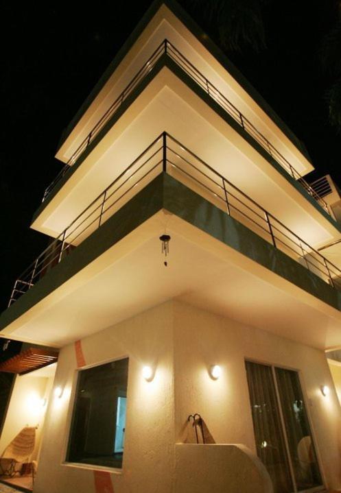 Beachcomber Hotel 2*